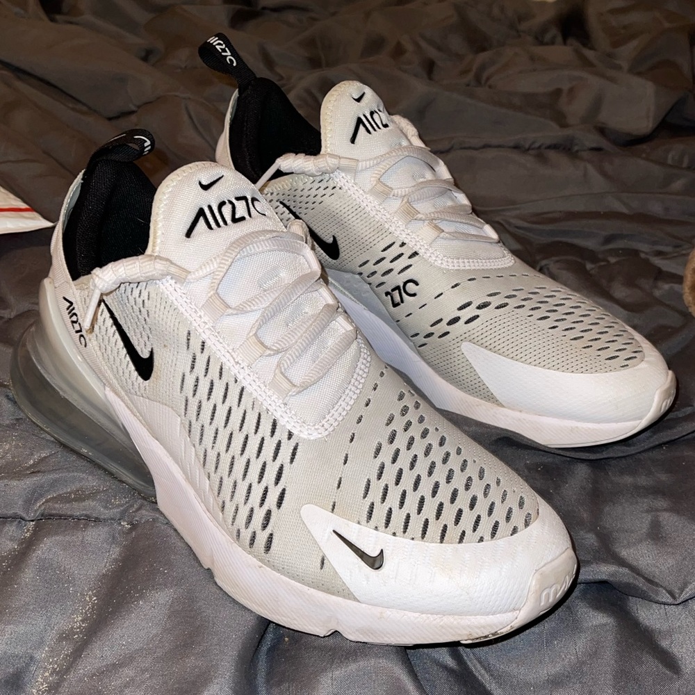 Nike 270’s